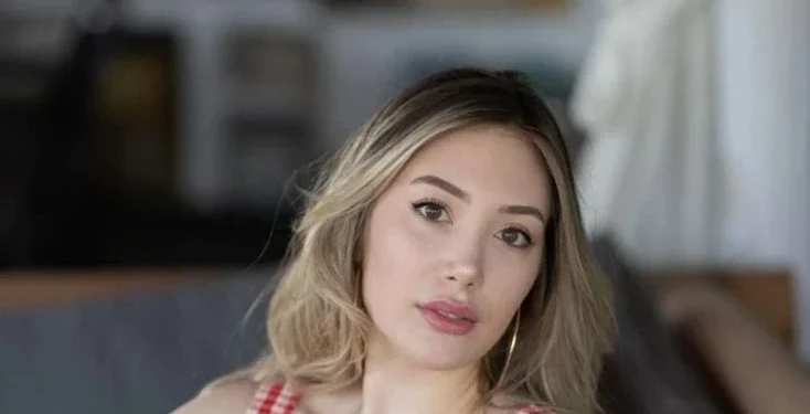 Yasmin Erbil’den şoke eden itiraf: “Adım çıkmasın diye hesap öderdim”